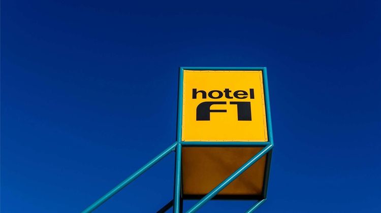 HotelF1 Bretigny sur Orge Exterior