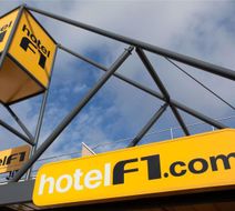 HotelF1 Vannes Exterior