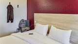 HotelF1 Coquelles Room