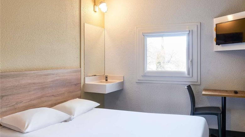 <b>Hotelf1 Chilly-mazarin Les Champarts Room</b>. Images powered by <a href="https://iceportal.shijigroup.com/" title="IcePortal" target="_blank">IcePortal</a>.