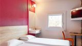 Hotelf1 Chilly-mazarin Les Champarts Room