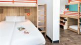Hotelf1 Chilly-mazarin Les Champarts Room