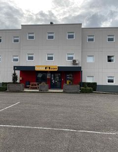 HotelF1 Verdun Hotel