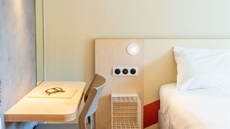 <b>Ibis budget Le Cannet des Maures Room</b>. Images powered by <a href="https://iceportal.shijigroup.com/" title="IcePortal" target="_blank">IcePortal</a>.