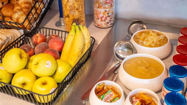 <b>Ibis budget Le Cannet des Maures Restaurant</b>. Images powered by <a href="https://iceportal.shijigroup.com/" title="IcePortal" target="_blank">IcePortal</a>.