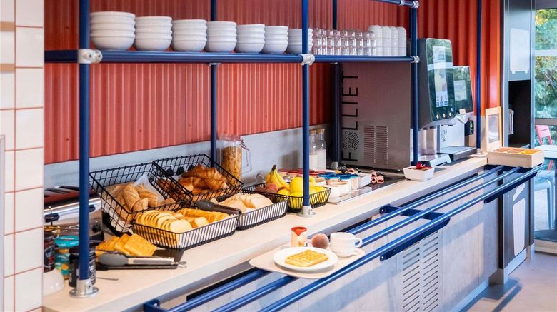 <b>Ibis budget Le Cannet des Maures Restaurant</b>. Images powered by <a href="https://iceportal.shijigroup.com/" title="IcePortal" target="_blank">IcePortal</a>.