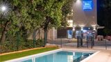 Ibis budget Le Cannet des Maures Exterior