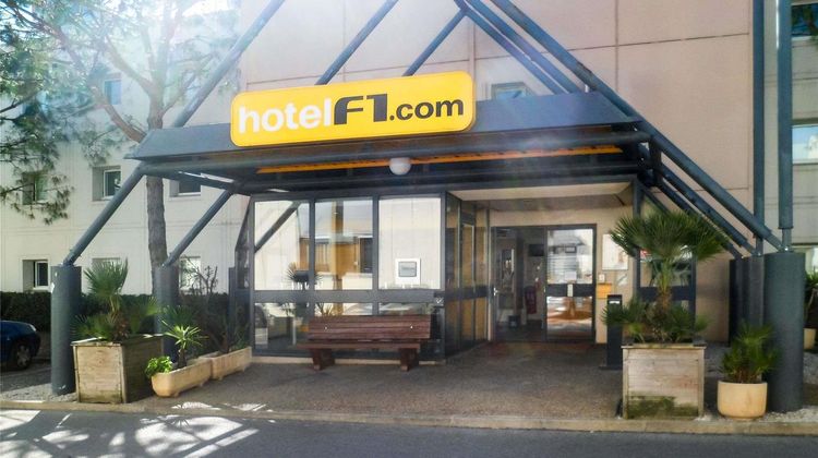 HotelF1 Nice Villeneuve Loubet Exterior
