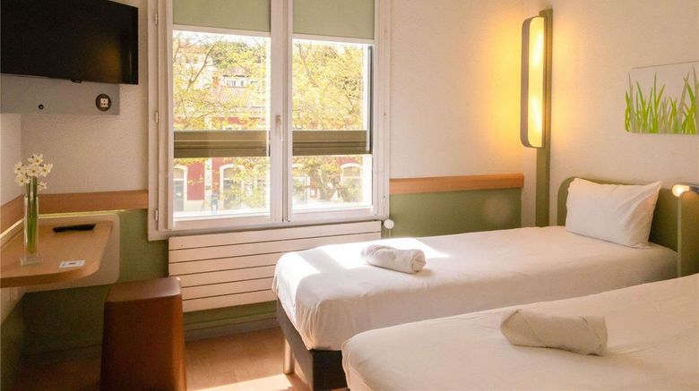 <b>Ibis Budget Le Puy En Velay Room</b>. Images powered by <a href="https://iceportal.shijigroup.com/" title="IcePortal" target="_blank">IcePortal</a>.