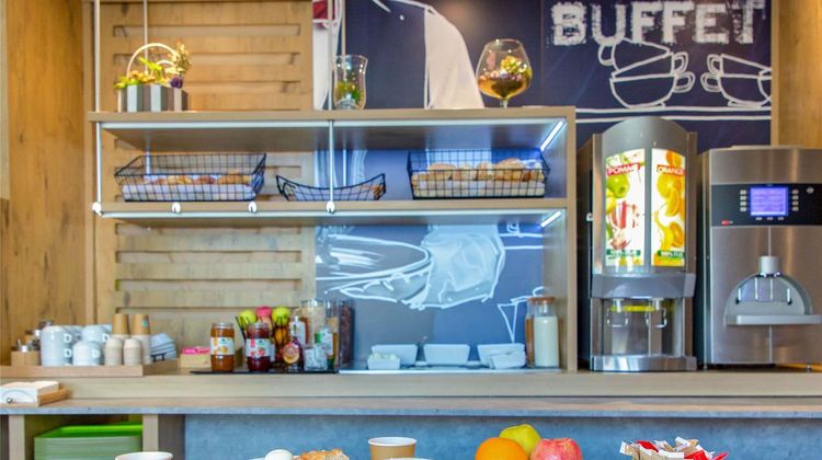 Ibis Budget Marseille Timone Exterior
