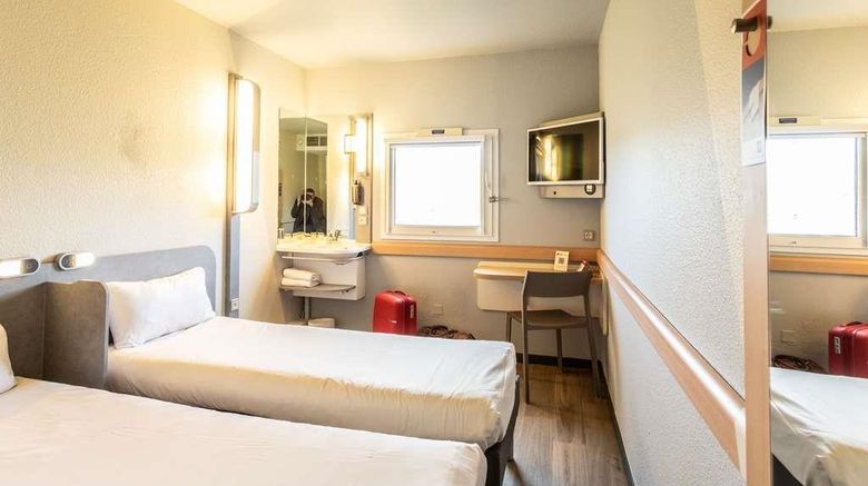 <b>Ibis Budget Bourges Exterior</b>. Images powered by <a href="https://iceportal.shijigroup.com/" title="IcePortal" target="_blank">IcePortal</a>.