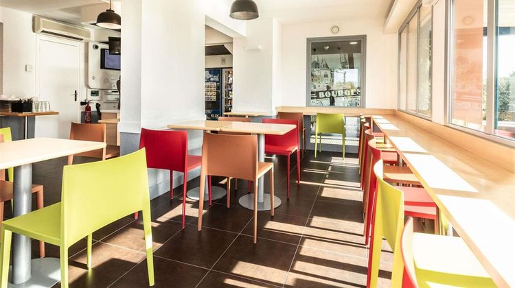 Ibis Budget Bourges Exterior