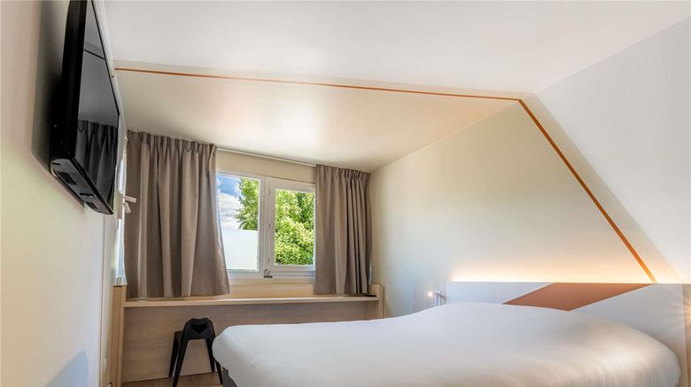 <b>Ibis Budget Chambery Centre Exterior</b>. Images powered by <a href="https://iceportal.shijigroup.com/" title="IcePortal" target="_blank">IcePortal</a>.