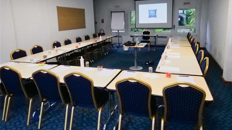 <b>Ibis Budget Blois Centre Meeting</b>. Images powered by <a href="https://iceportal.shijigroup.com/" title="IcePortal" target="_blank">IcePortal</a>.