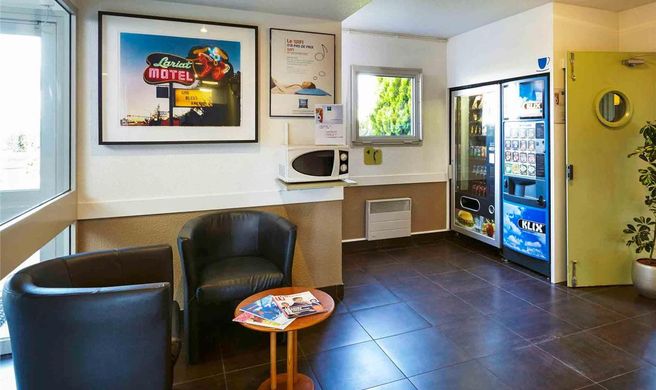 Ibis Budget Chartres Exterior