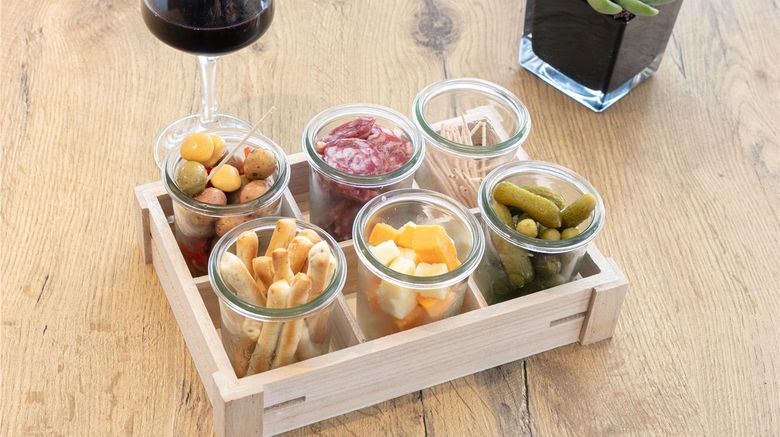 <b>Ibis Budget Montpellier Sud Pres d'Arenes Restaurant</b>. Images powered by <a href="https://iceportal.shijigroup.com/" title="IcePortal" target="_blank">IcePortal</a>.