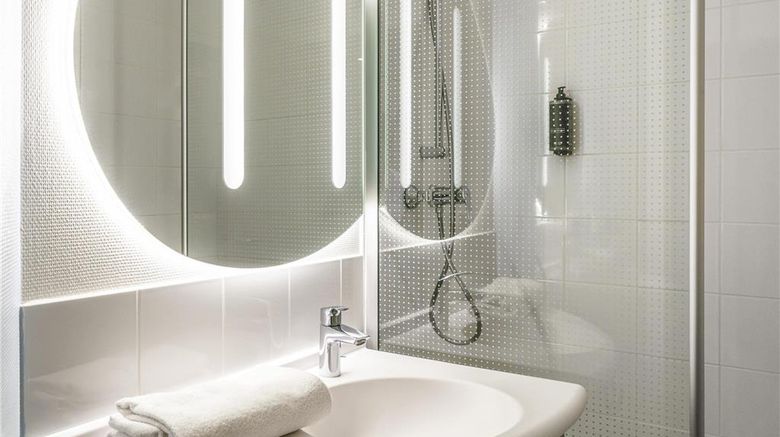 <b>Ibis Budget Paris Porte De Bercy Room</b>. Images powered by <a href="https://iceportal.shijigroup.com/" title="IcePortal" target="_blank">IcePortal</a>.