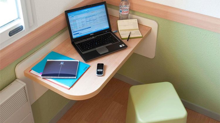 Ibis Budget Poitiers Sud Exterior