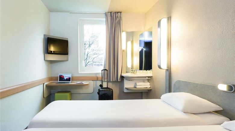 <b>Ibis Budget Paris Porte De Montmartre Room</b>. Images powered by <a href="https://iceportal.shijigroup.com/" title="IcePortal" target="_blank">IcePortal</a>.