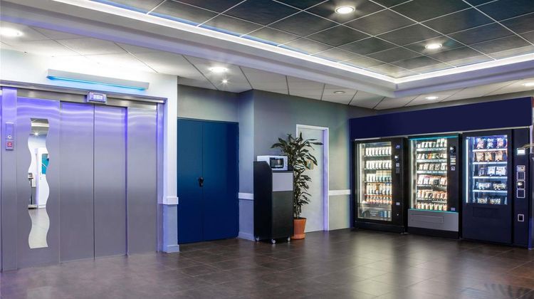 Ibis Budget Paris Porte De Montmartre Exterior