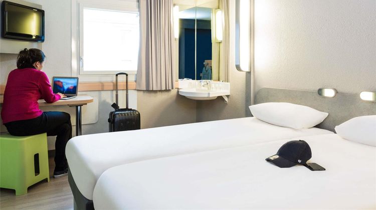 Ibis Budget Paris Porte De Montmartre Room