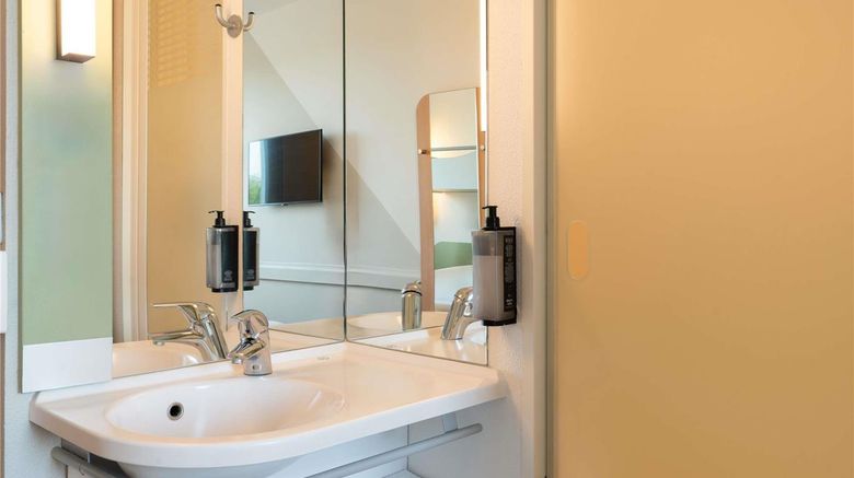 <b>Ibis Budget Tours Nord Room</b>. Images powered by <a href="https://iceportal.shijigroup.com/" title="IcePortal" target="_blank">IcePortal</a>.
