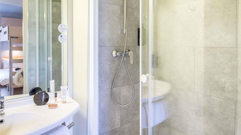 <b>Ibis Budget Cavaillon Room</b>. Images powered by <a href="https://iceportal.shijigroup.com/" title="IcePortal" target="_blank">IcePortal</a>.