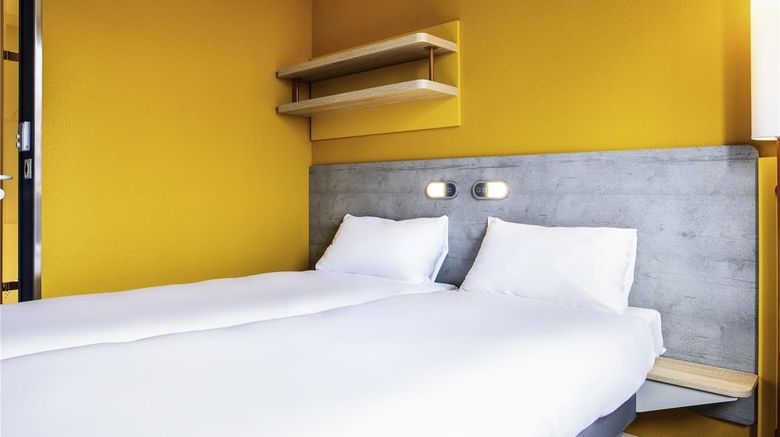 Ibis Budget Fontainebleau Avon Room. Images powered by <a href="https://iceportal.shijigroup.com" target="_blank" rel="noopener">Ice Portal</a>.