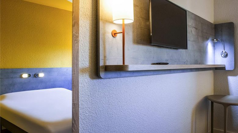 <b>Ibis Budget Fontainebleau Avon Room</b>. Images powered by <a href="https://iceportal.shijigroup.com/" title="IcePortal" target="_blank">IcePortal</a>.