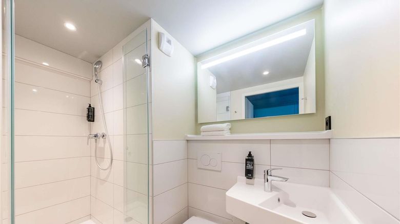 <b>Ibis Budget Beziers Mediterranee Room</b>. Images powered by <a href="https://iceportal.shijigroup.com/" title="IcePortal" target="_blank">IcePortal</a>.