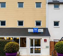 Ibis Budget Senlis Exterior