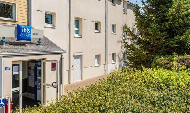 Ibis Budget Senlis Exterior