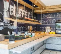 Ibis Budget Senlis Exterior