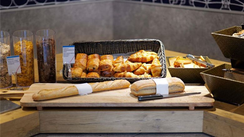 <b>Ibis Budget Saint Malo Centre Restaurant</b>. Images powered by <a href="https://iceportal.shijigroup.com/" title="IcePortal" target="_blank">IcePortal</a>.
