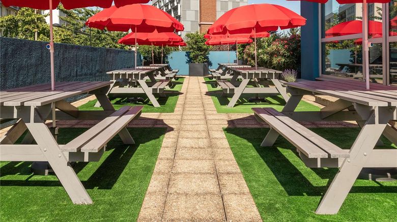 <b>Ibis Budget Paris Porte d'Aubervilliers Meeting</b>. Images powered by <a href="https://iceportal.shijigroup.com/" title="IcePortal" target="_blank">IcePortal</a>.
