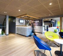 Ibis Budget Pau Est Exterior