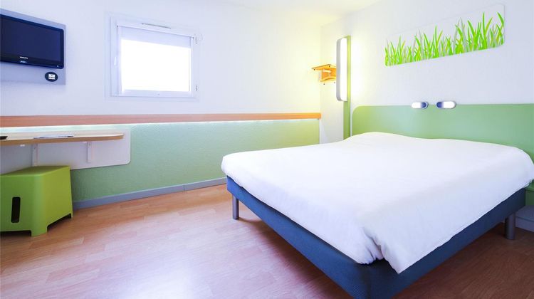 Ibis Budget Pau Est Exterior