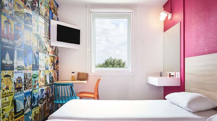 HotelF1 Roissy CDG Room