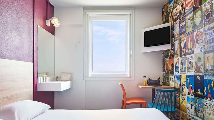HotelF1 Roissy CDG Room