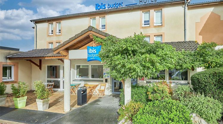 Ibis Budget Lisieux Exterior