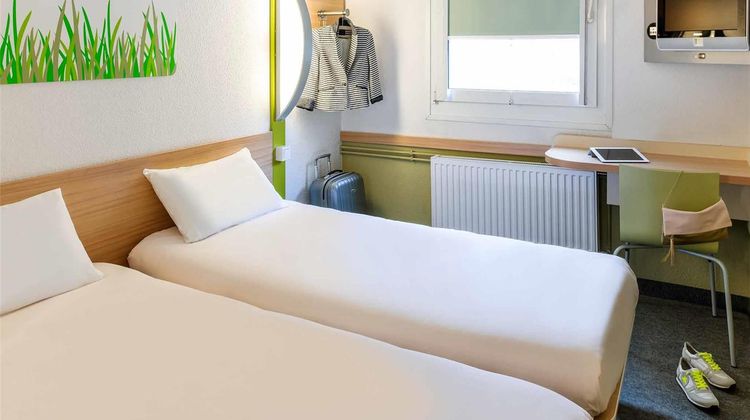 Ibis Budget Courbevoie Paris Room