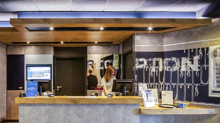 Ibis Budget Courbevoie Paris Exterior