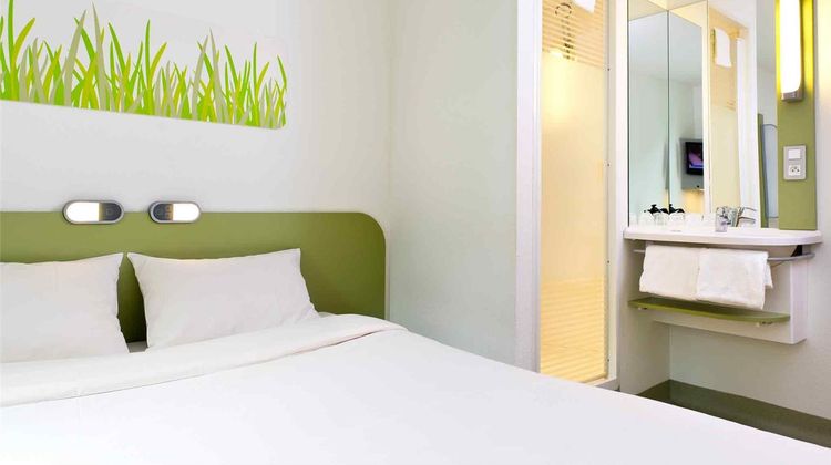 Ibis Budget Courbevoie Paris Room