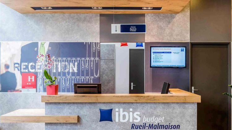 Ibis Budget Rueil Malmaison Exterior