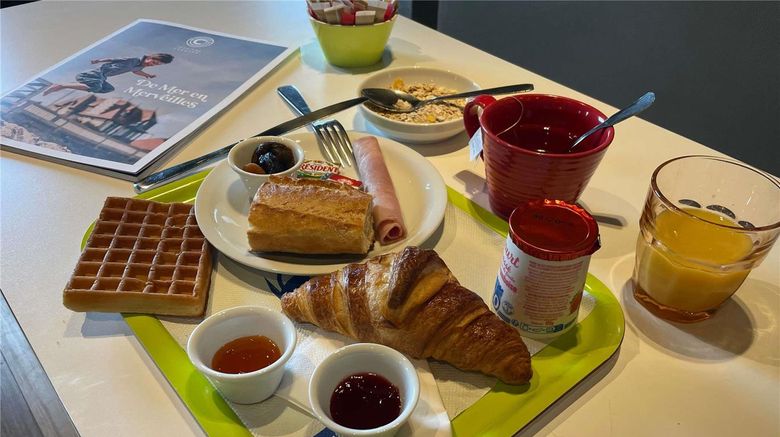 <b>Ibis Budget Cabourg Dives-Sur-Mer Restaurant</b>. Images powered by <a href="https://iceportal.shijigroup.com/" title="IcePortal" target="_blank">IcePortal</a>.