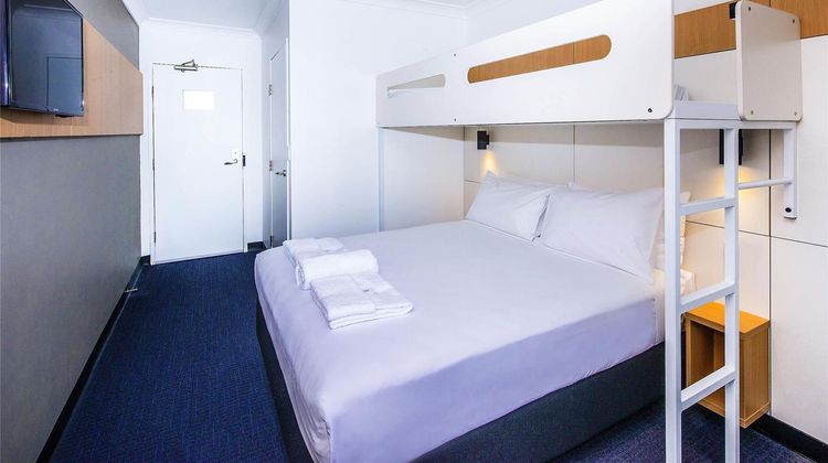 Ibis Budget Casula Liverpool Room