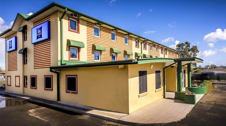 Ibis Budget Casula Liverpool Exterior