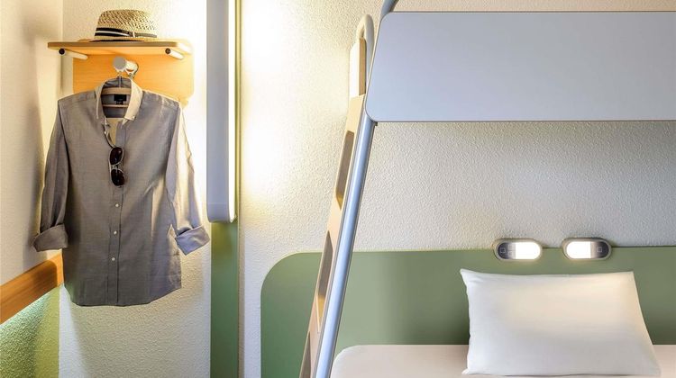Ibis Budget Caen Gare Exterior
