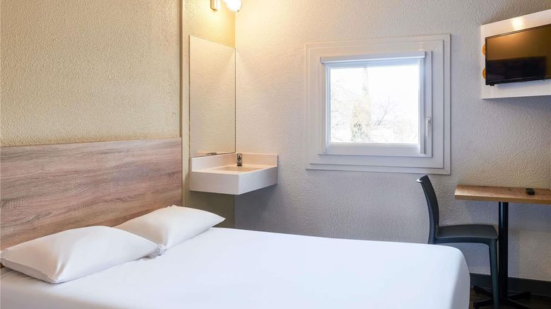 <b>HotelF1 Paris Porte de Chatillon Room</b>. Images powered by <a href="https://iceportal.shijigroup.com/" title="IcePortal" target="_blank">IcePortal</a>.