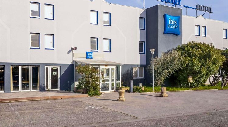 Ibis Budget Arles Sud Fourchon Exterior